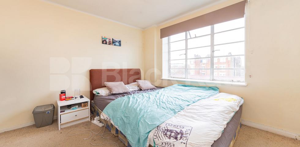 			HEATING and HOT WATER INCLUDED, 2 Bedroom, 1 bath, 1 reception Apartment			 Shepherds Bush Road, SHEPHERDS BUSH